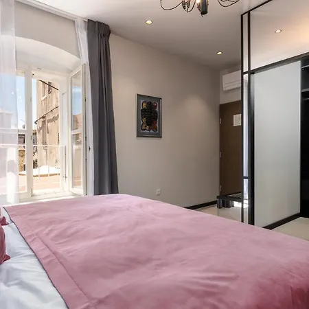 Exclusive In Casa Manzolin Apartment *